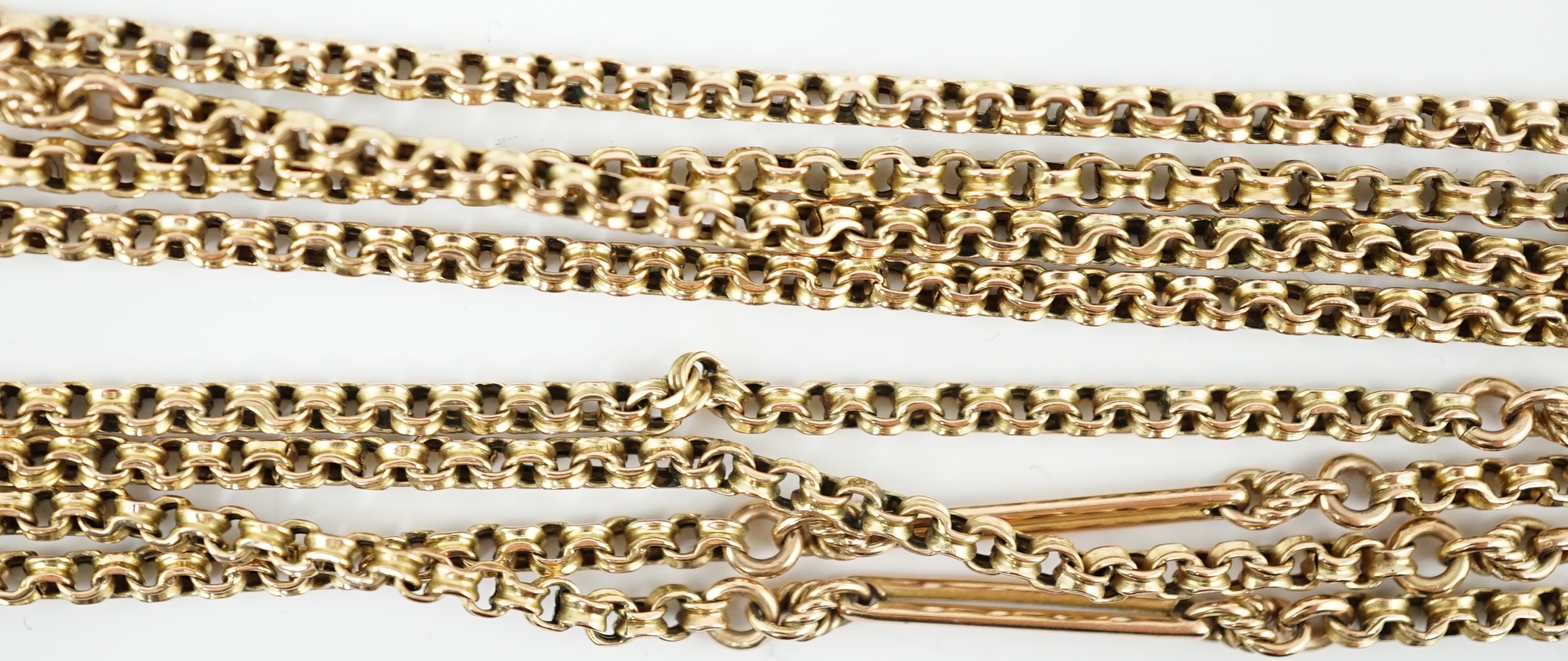 A 9ct gold guard chain